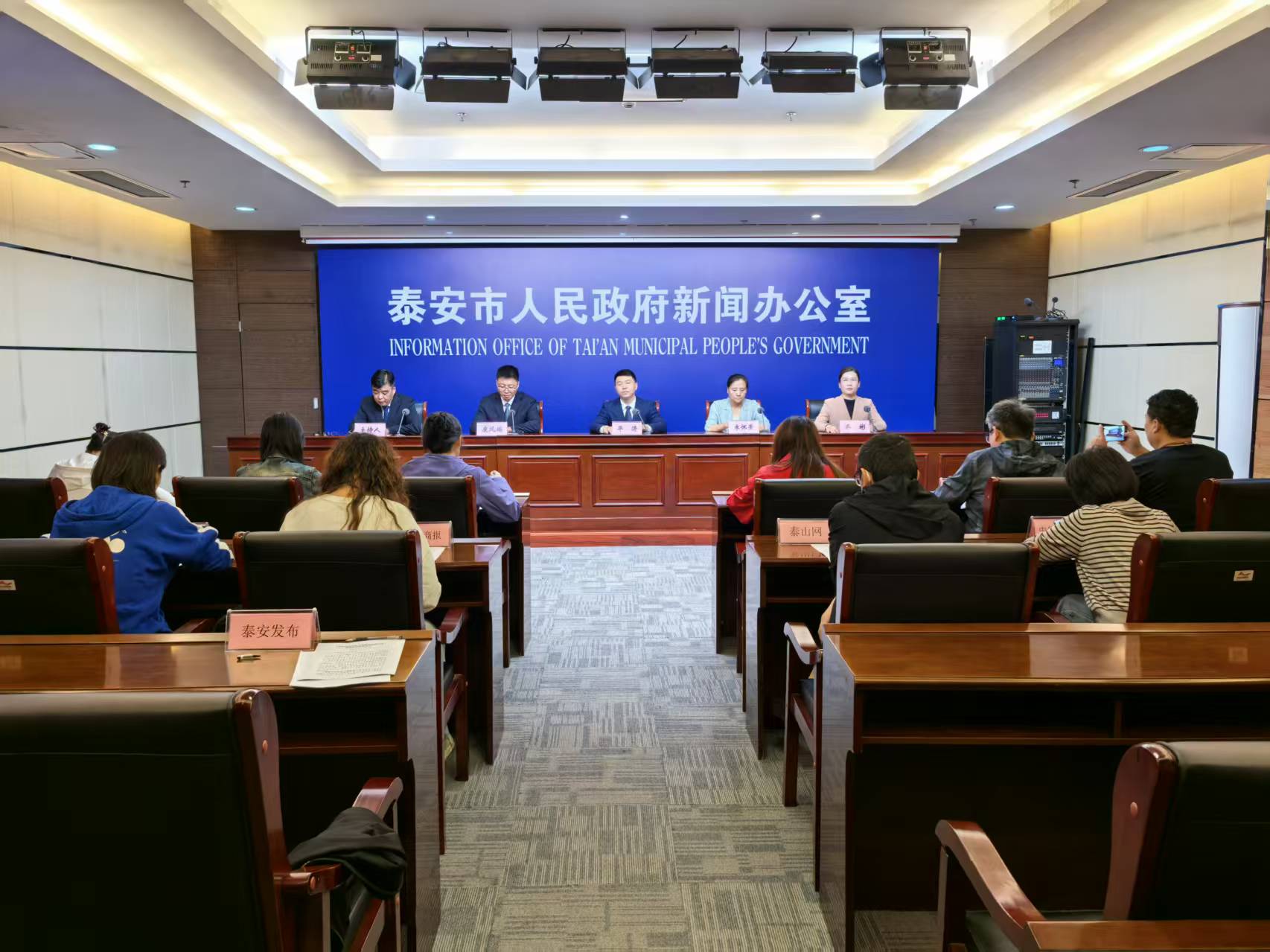 微信图片_20250919151715_739_124.jpg