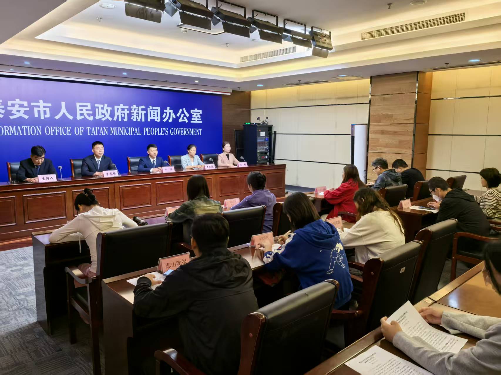 微信图片_20250919151717_740_124.jpg