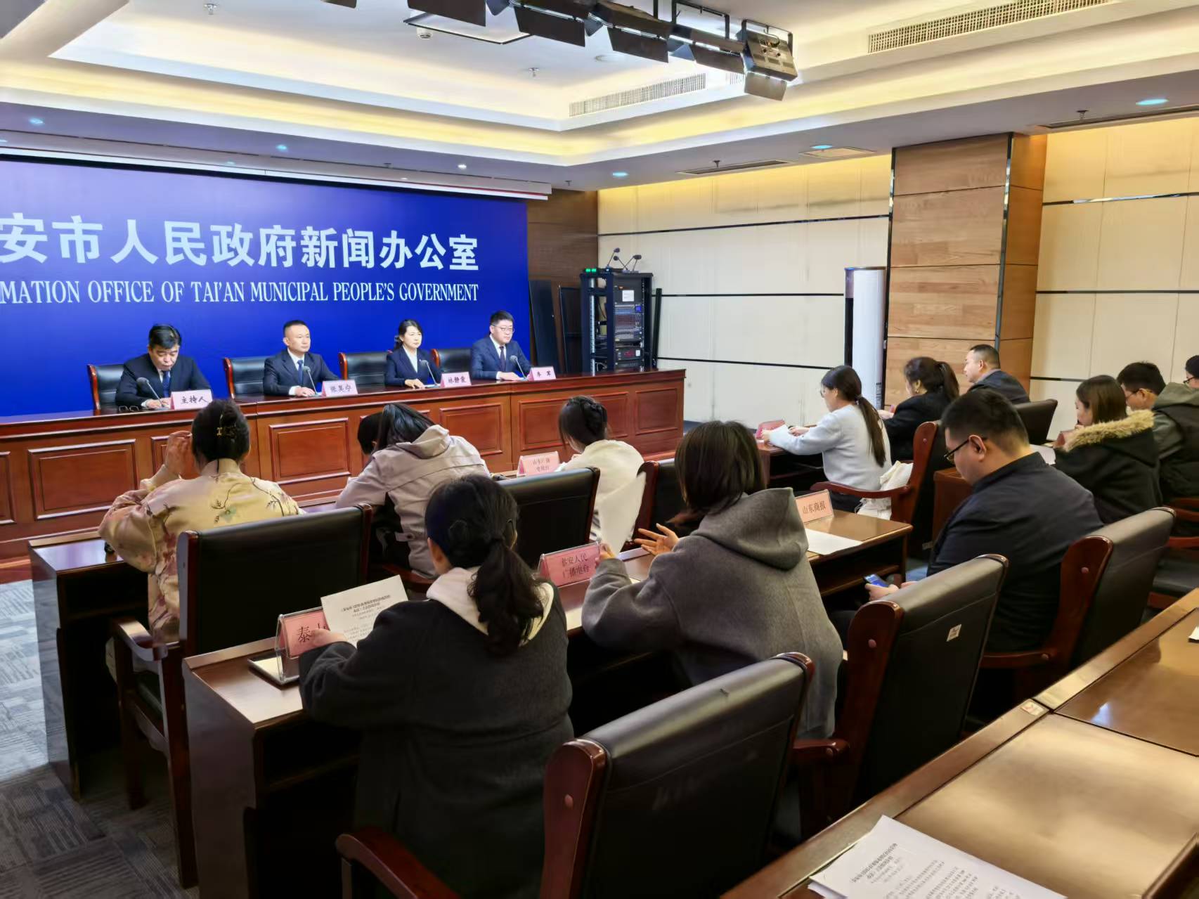微信图片_20251022152225_1114_124.jpg 微信图片_20251022152225_1114_124.jpg