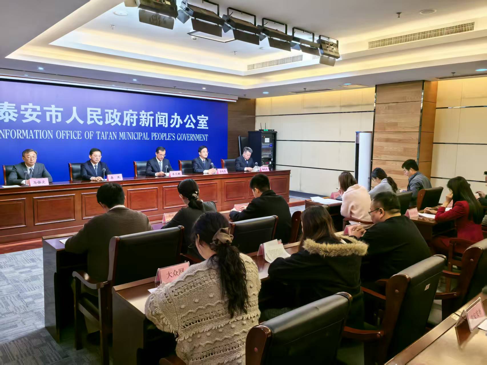 微信图片_20251113151950_1288_124.jpg 微信图片_20251113151950_1288_124.jpg