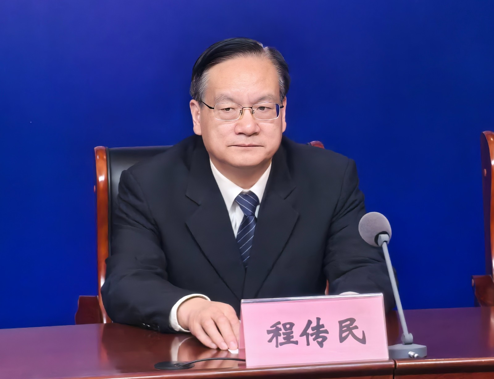 微信图片_20251126162348_1474_124.jpg 微信图片_20251126162348_1474_124.jpg